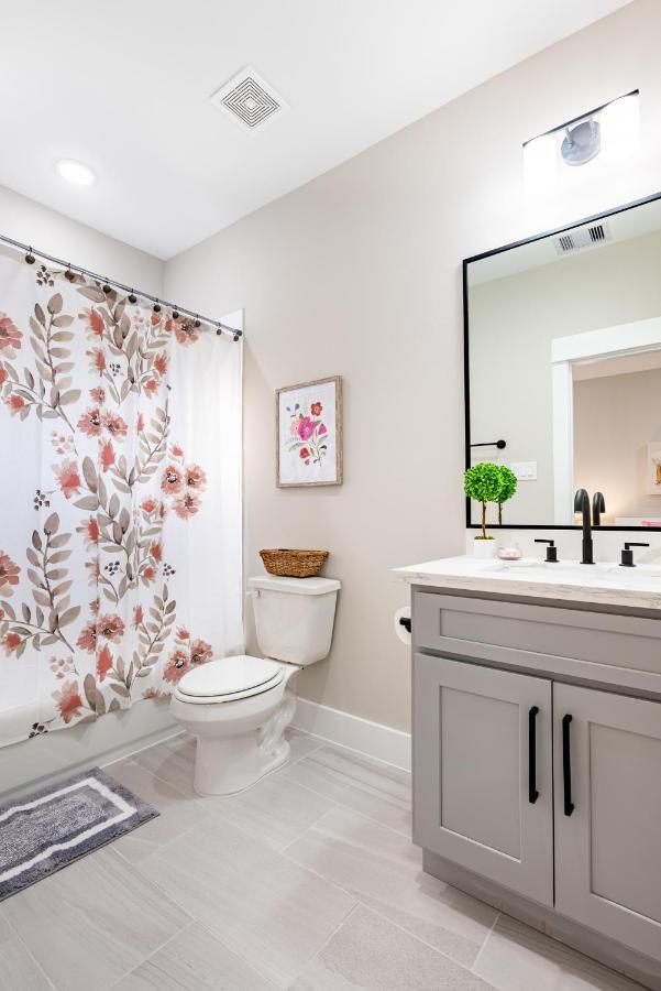 3 Bedroom And 3 Bath We Have Power And Internet Houston Exterior photo