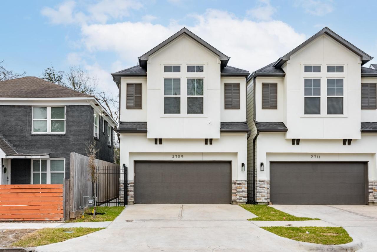 3 Bedroom And 3 Bath We Have Power And Internet Houston Exterior photo